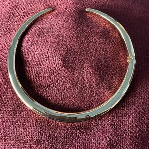 Elegant Gold Choker Necklace